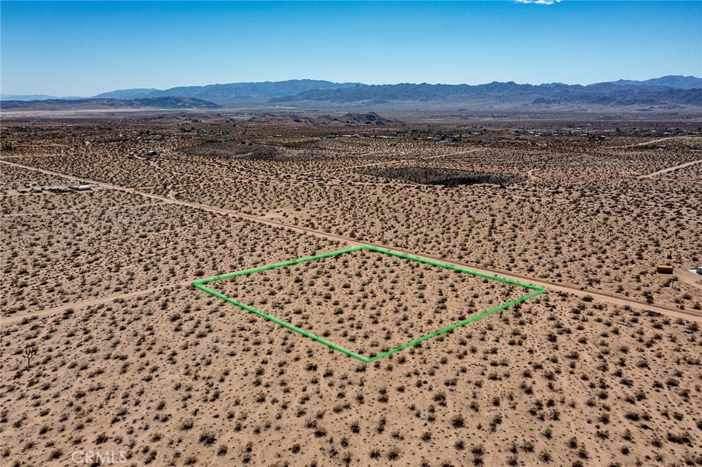 Joshua Tree Land with Mountain Views