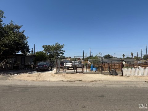 Residential Lot in Taft, CA