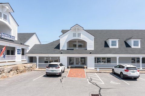 Office/Retail Suite with Windows