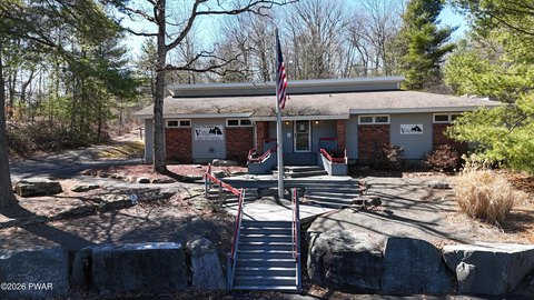 Commercial Space Near I-84 Exit