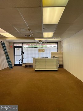 Prime Retail Space in Secane