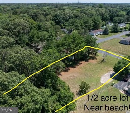 Detached Beach Home Lot