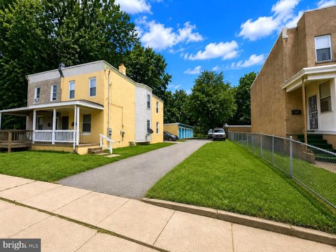 Duplex with Nine Detached Garages