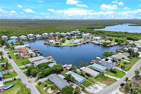 Renovated Duplex in Coastal Goodland
