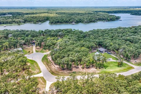 Lakefront Land with Leaseback Flexibility