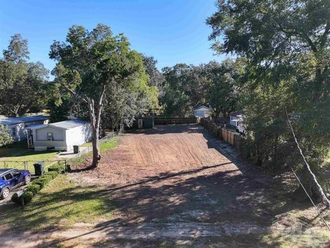 LAND - Pensacola, FL