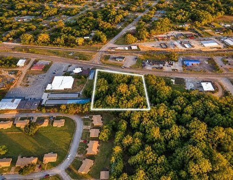 Land, HUNTINGDON, TN