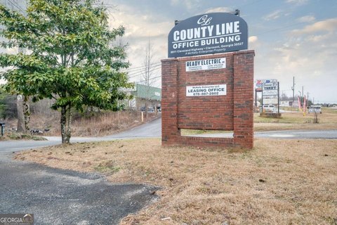 Commercial Space in Clermont, GA