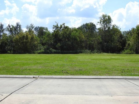 Land, Houma, LA
