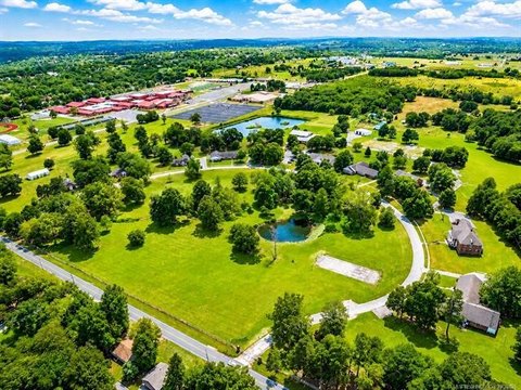 Tahlequah Commercial Development Opportunity