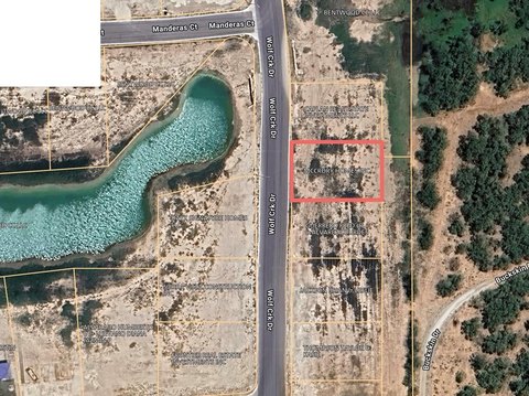 Residential Lot in Bentwood Estates