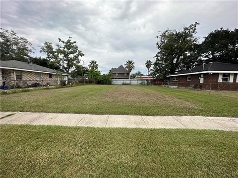 Residential Lot in St. Bernard