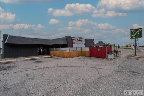 Thriving Billiards Bar Opportunity