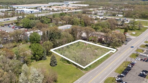 Prime Highway Frontage Land