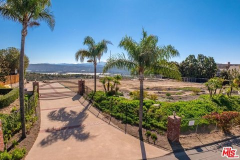 Land, Somis, CA