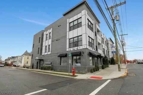 Retail or Office Space Available