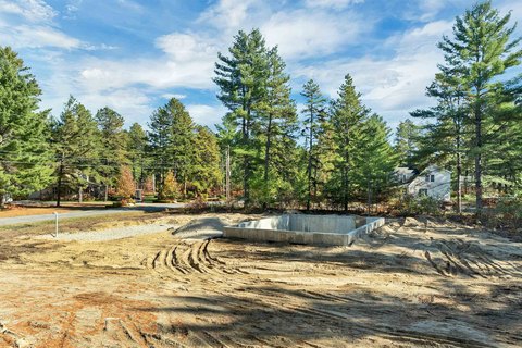 Build-Ready Aviation Lot in Ossipee