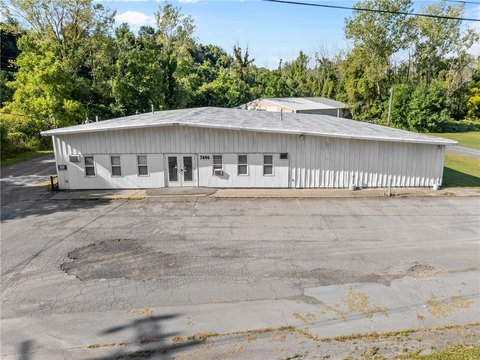 Versatile Warehouses in Lyons, NY
