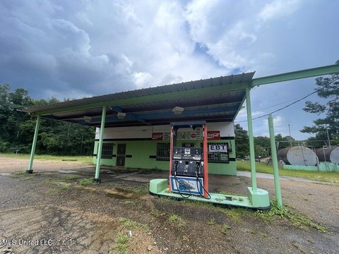 Former Gas Station/Convenience Store