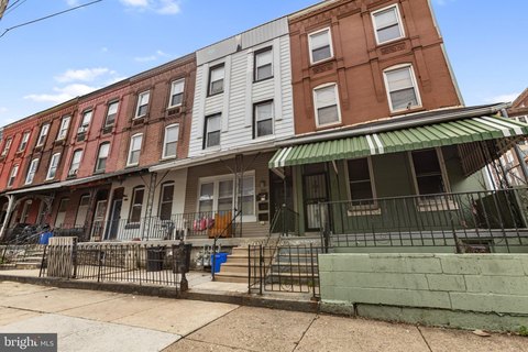 Fully Leased Triplex in Philadelphia