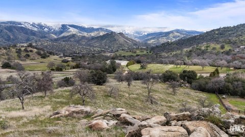 Land, Keene, CA