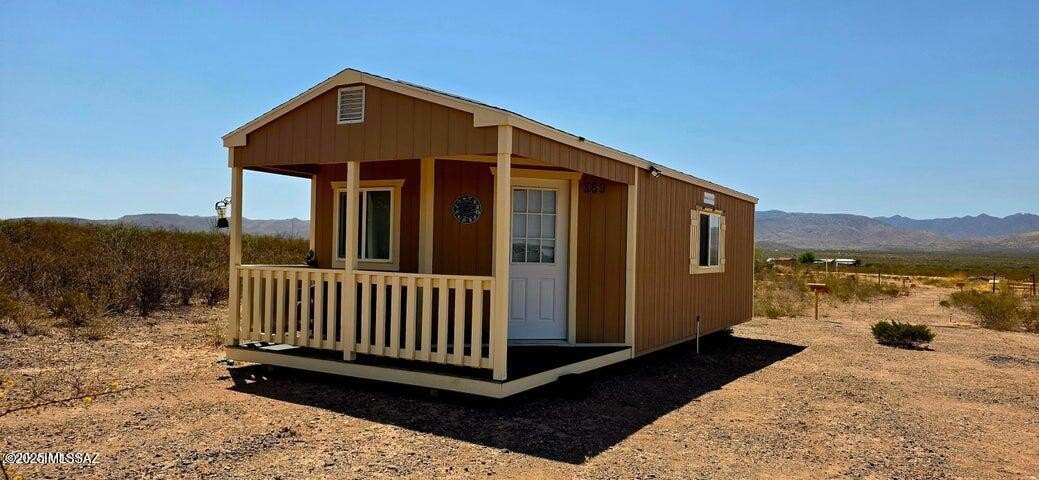 Tombstone Land with Mountain Views