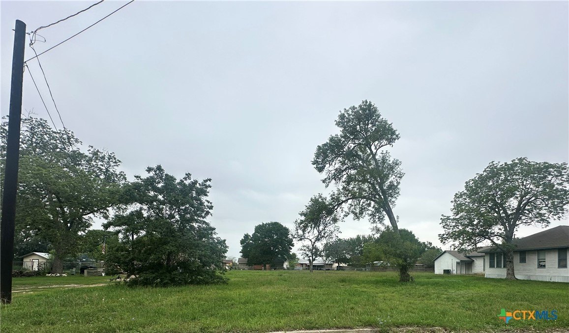 Residential Lot in Yoakum, TX