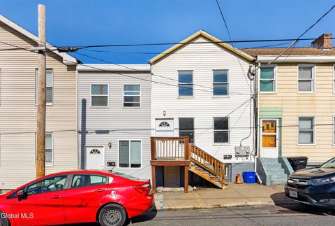 Renovated Duplex in Prime Location