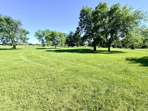 LAND - Aberdeen, SD