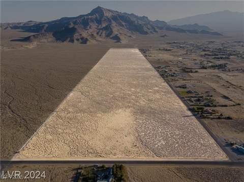 Large Parcel Near Death Valley