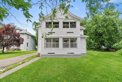 Remodeled Duplex in Jackson, MI