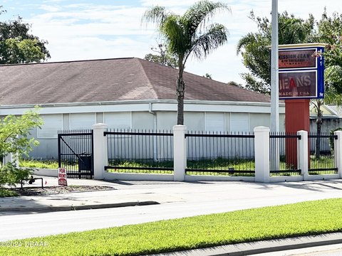 Daytona Beach Warehouse Space Available