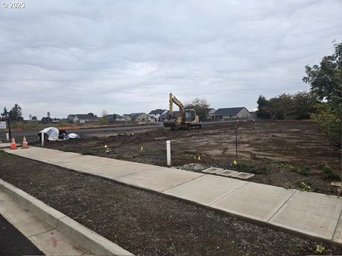 Residential Land in Woodburn, Oregon