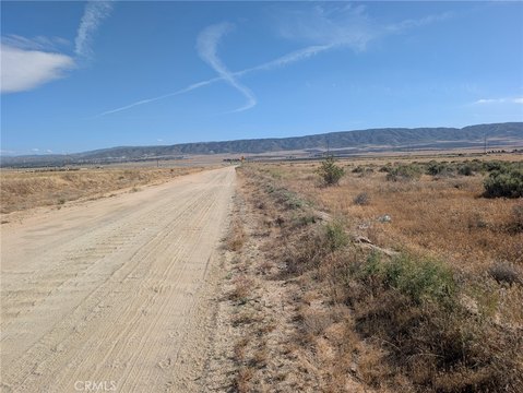 Lancaster Land with Mountain Views
