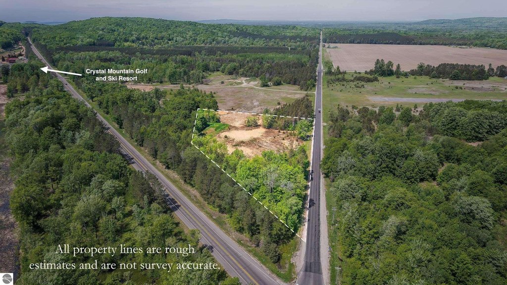 7764 S Weldon Rd, Thompsonville, MI 49683