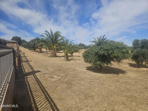 Land, Quartz Hill, CA