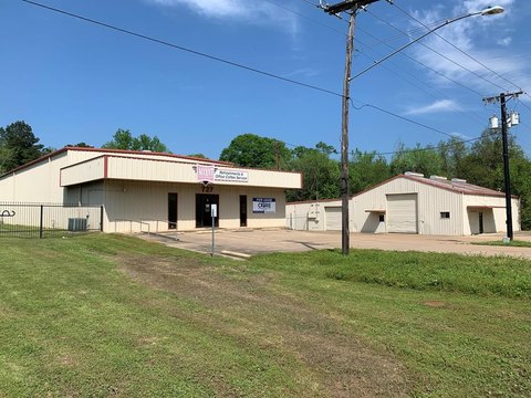 Office/Warehouse Complex on Large Lot