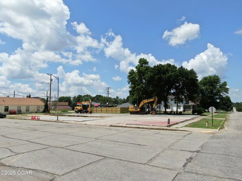 Picture of Commercial land at E 10Th St 140, Baxter Springs, KS