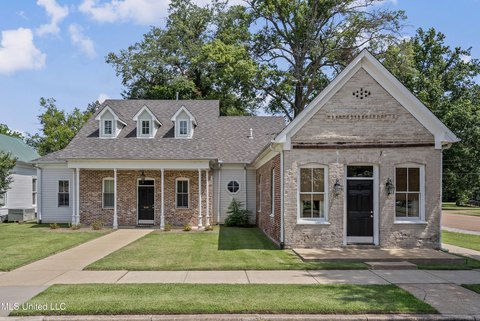 Downtown Tunica Corner Lot Office