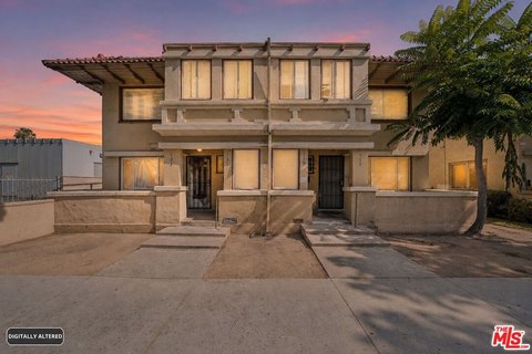 Quadplex with Vacant Units
