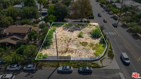 Land, Van Nuys, CA