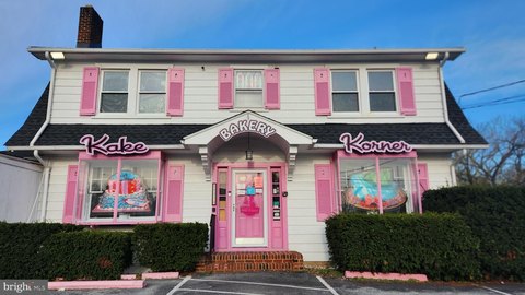 Retail Property in North Laurel