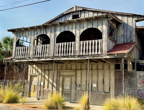 Prime Historic Downtown Cedar Key Site