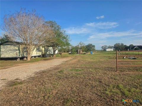 Land, Victoria, TX