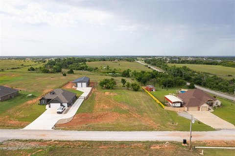 LAND - Blanchard, OK