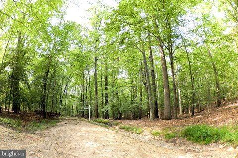 Land, ACCOKEEK, MD