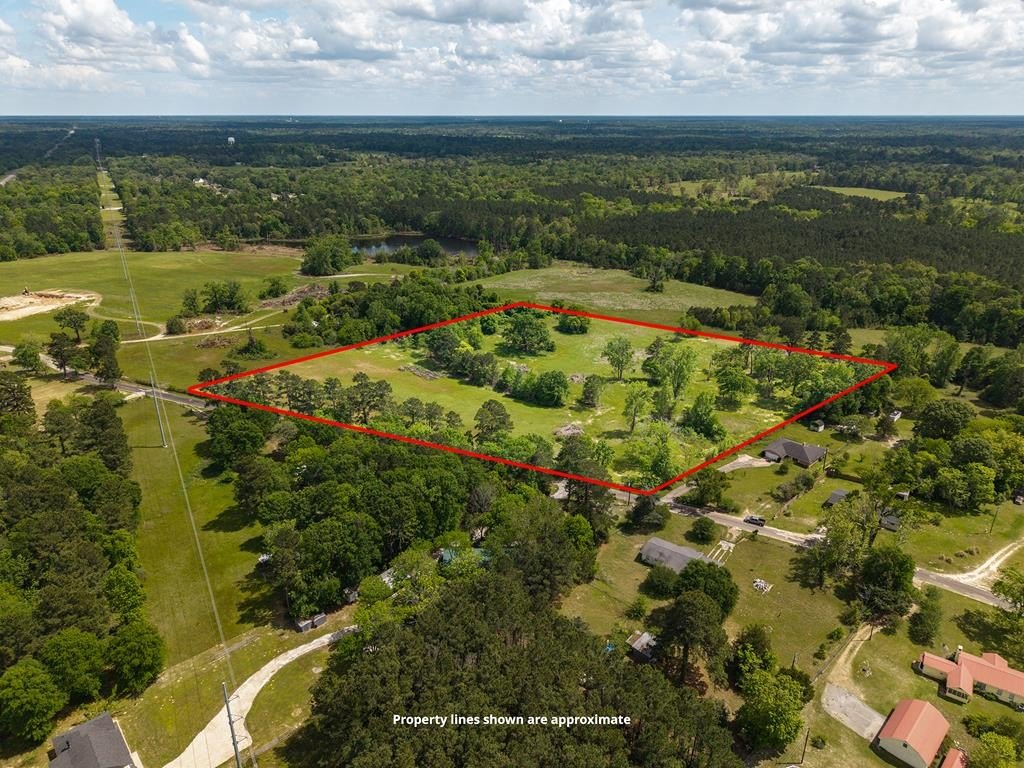Unrestricted Land in Rural Setting