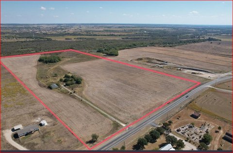 Unzoned Land in Growing Area