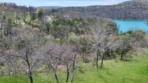 Lakefront Acre on Table Rock