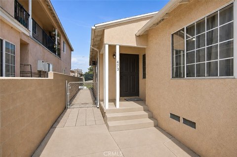 Remodeled Duplex With Courtyard